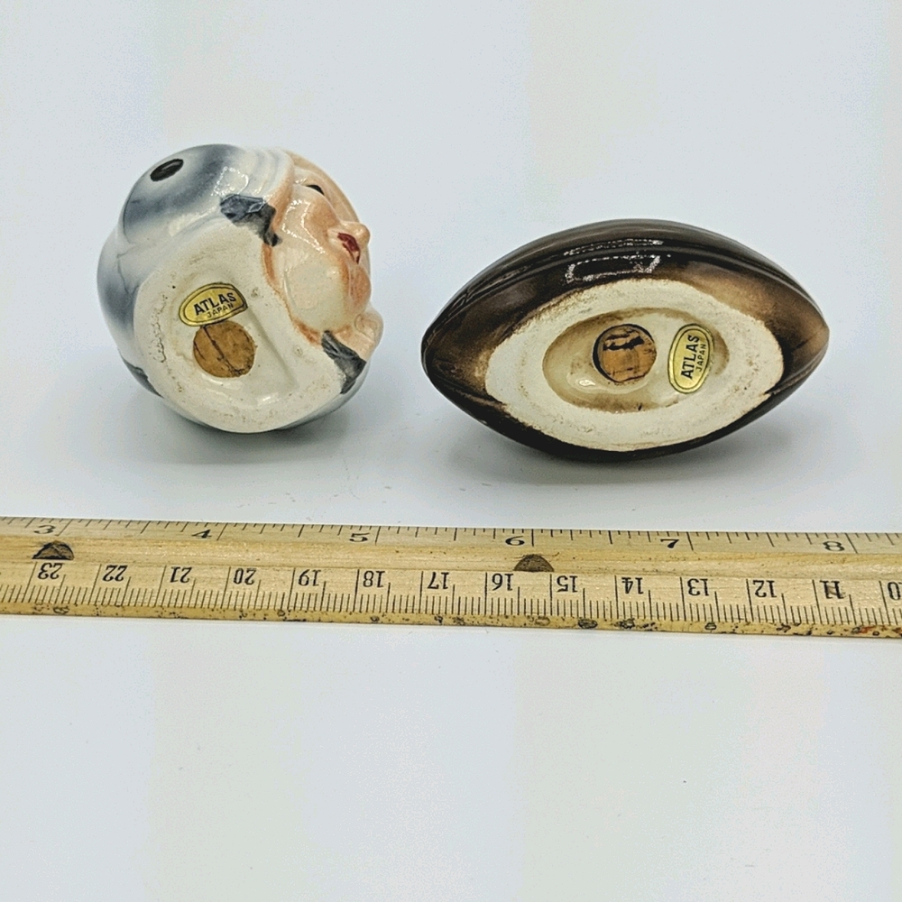Football and Player w/Helmet S & P Shakers Japan - Picture 5 of 6
